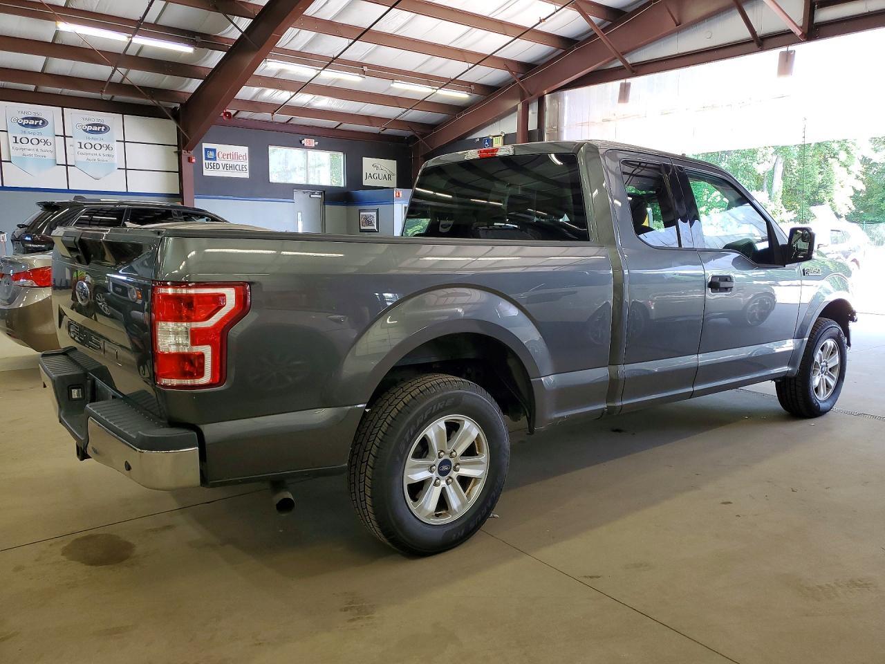 2020 Ford F150 Super Cab - Фото 3