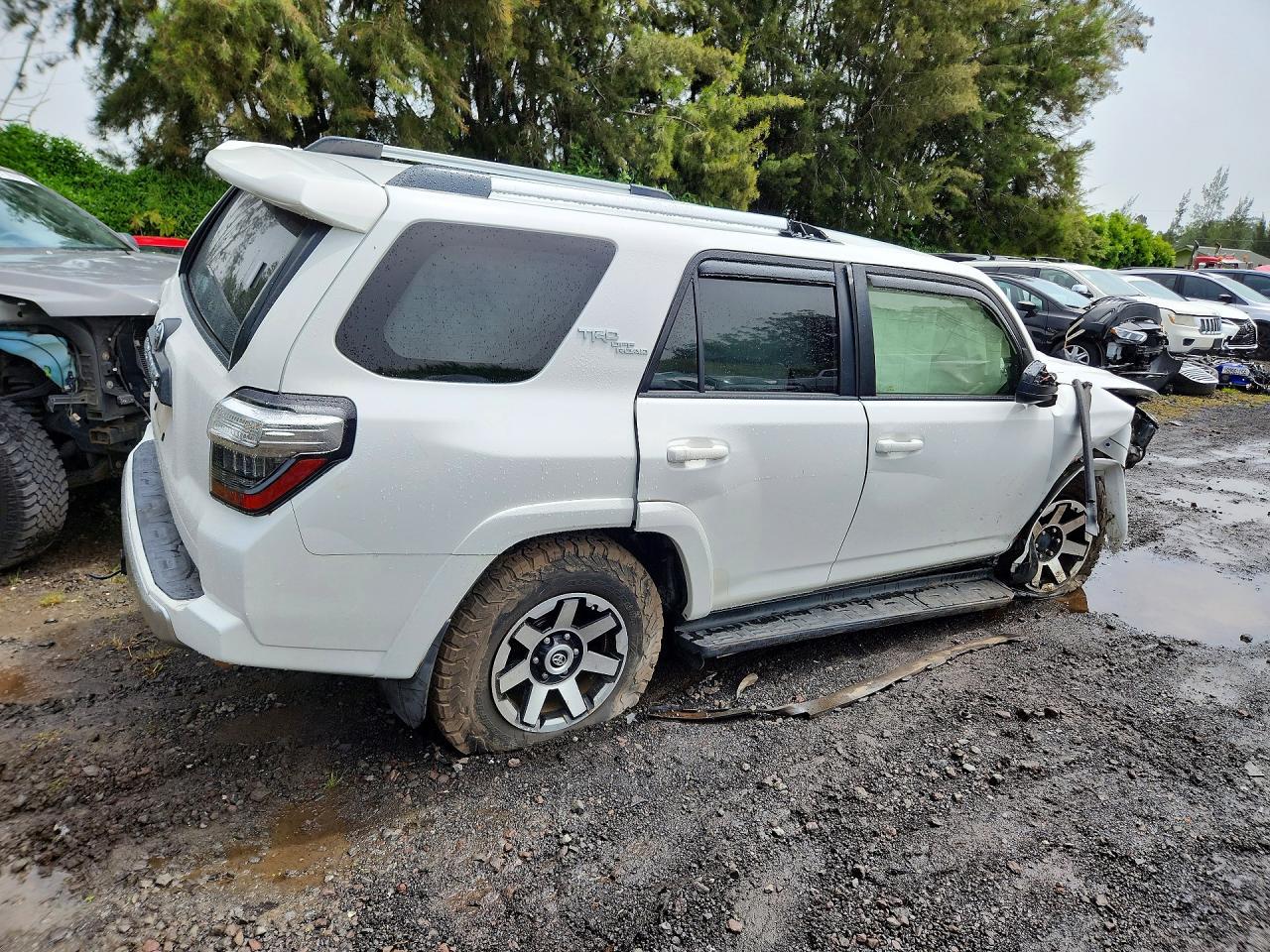 2018 Toyota 4Runner Sr5 - Image 3