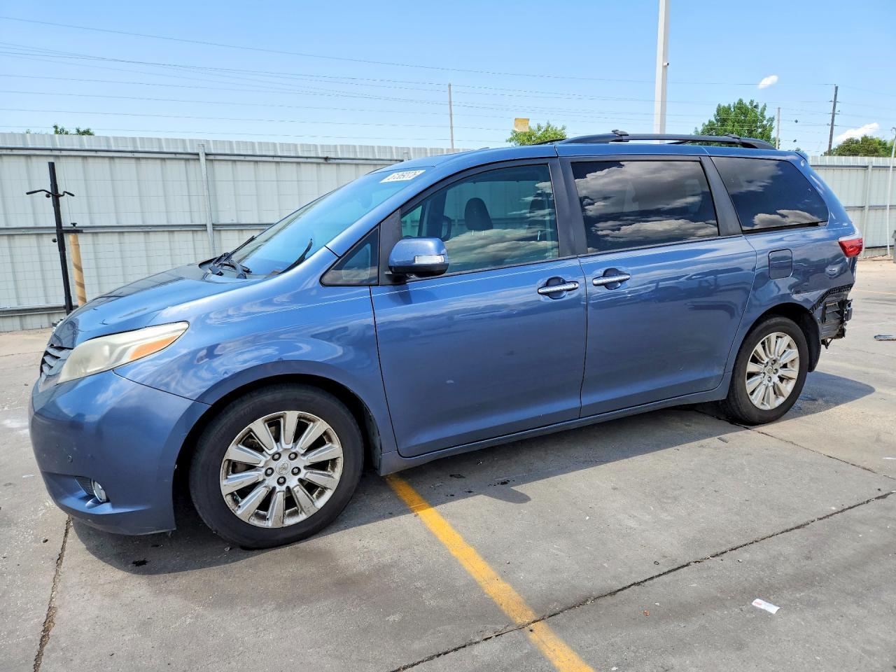 2015 Toyota Sienna Limited Premium 7-Passenger