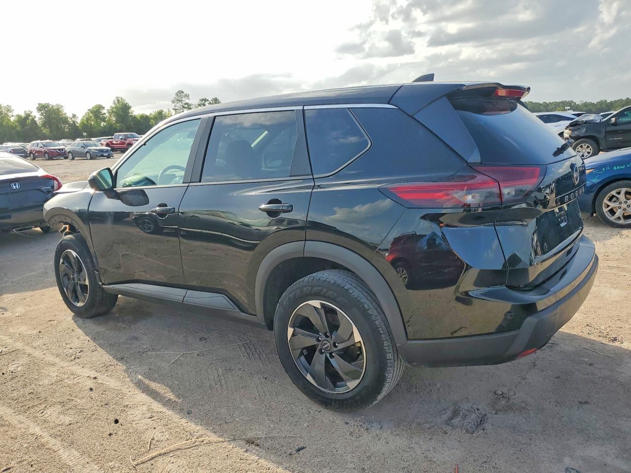2025 Nissan Rogue Sv - Фото 2
