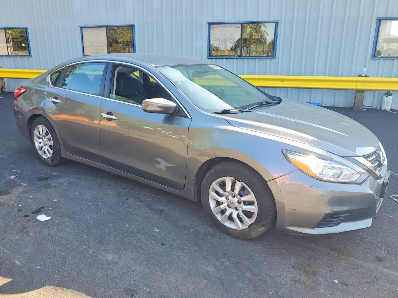 2016 Nissan Altima 2.5 S - Фото 4