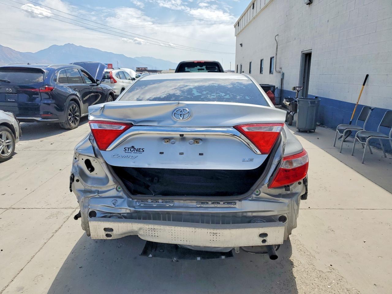 2017 Toyota Camry Le - Image 6