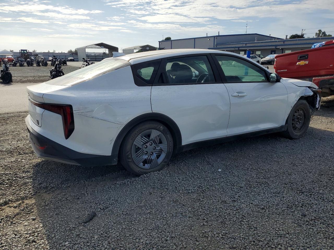 2025 Kia K4 Lx - Фото 3