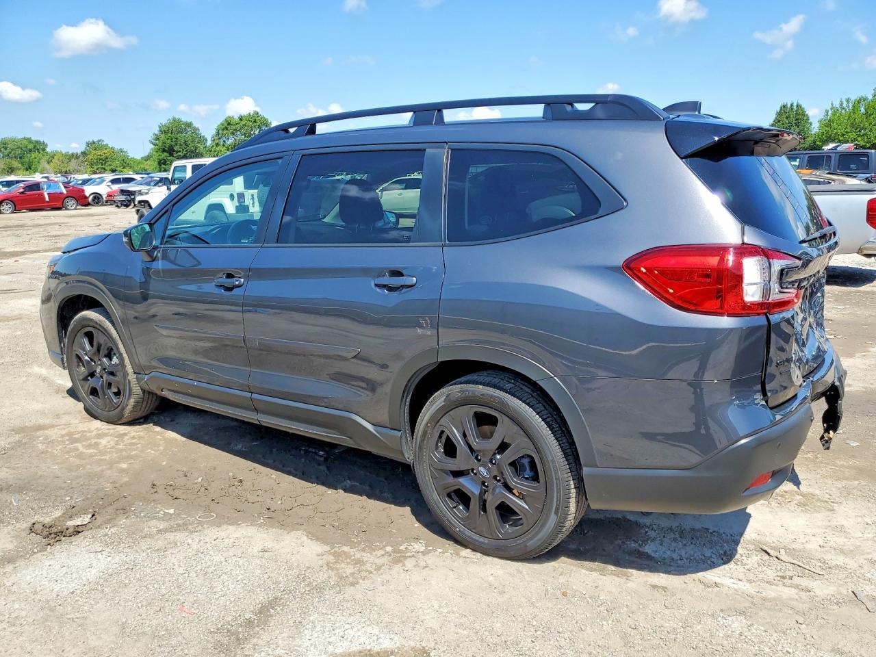 2023 Subaru Ascent Premium - Фото 2