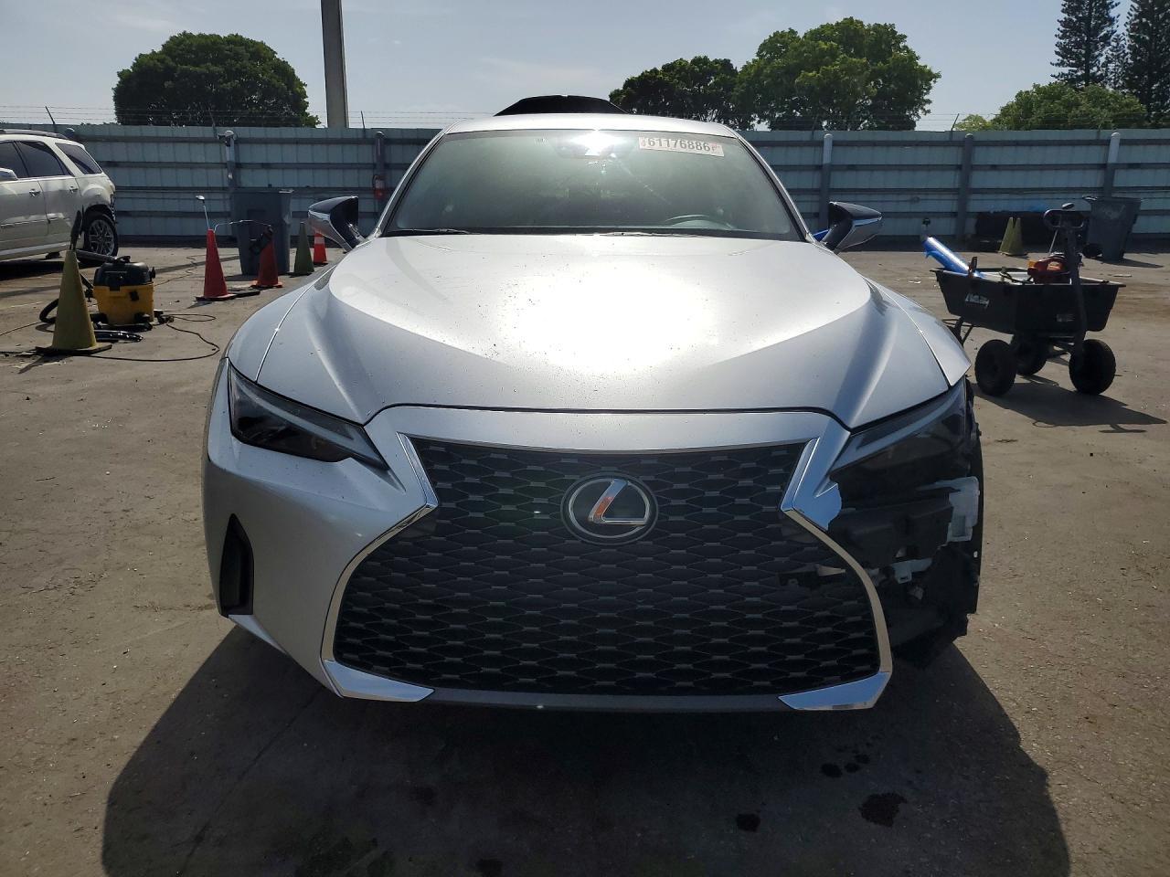 2021 Lexus Is 300 - Фото 5