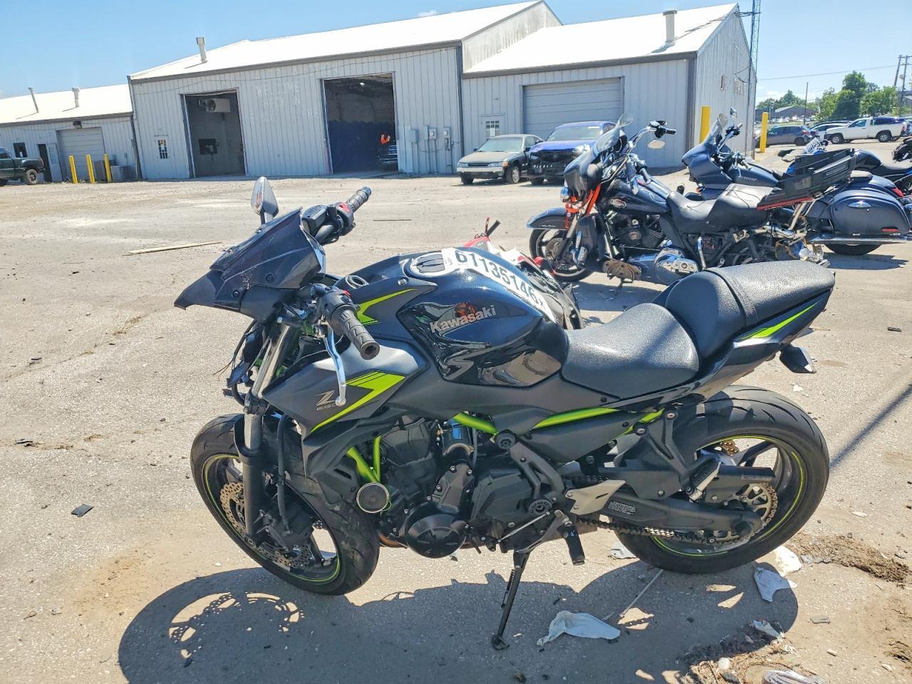 2022 Kawasaki Er650 L - Фото 3