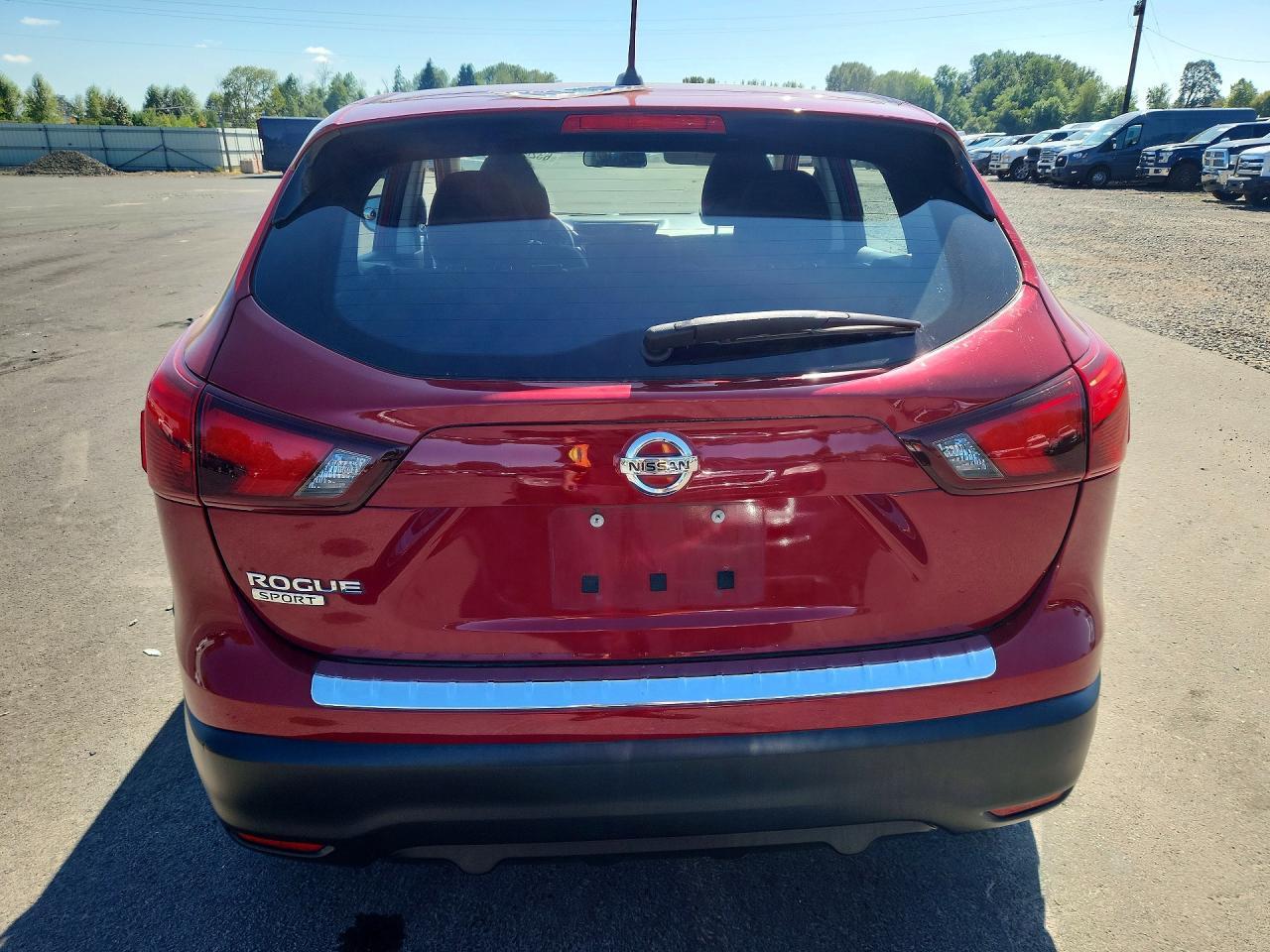 2017 Nissan Rogue Sport S - Image 6
