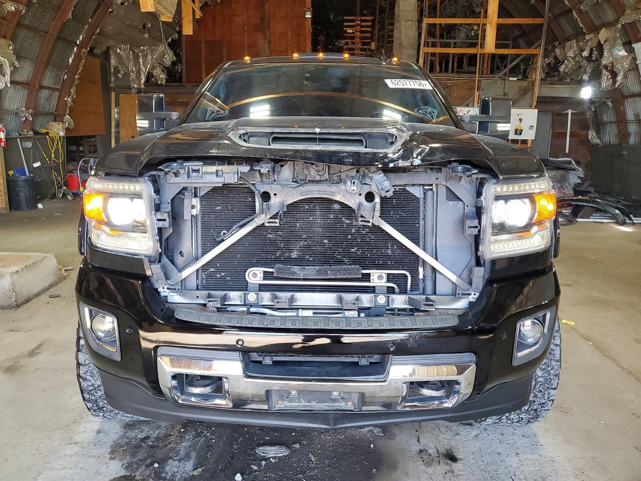 2018 GMC Sierra K2500 Denali - Image 5