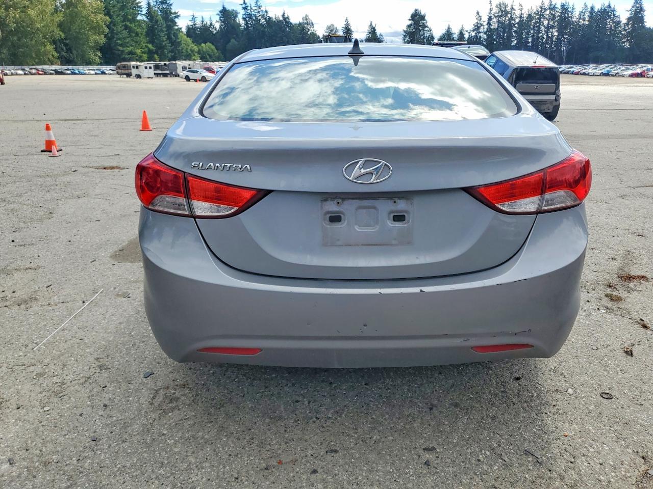2013 Hyundai Elantra Gls - Image 6