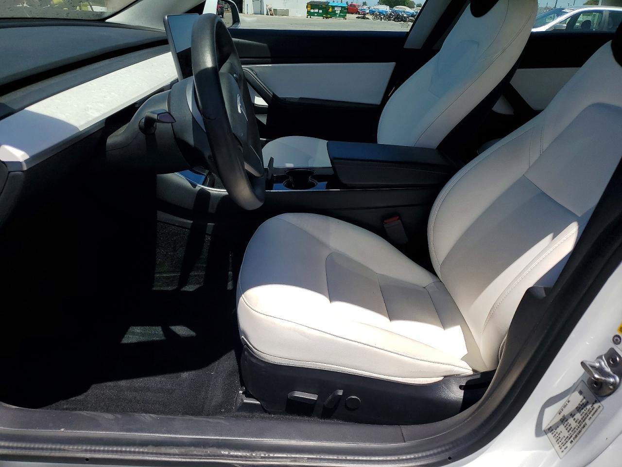 2020 Tesla Model 3 - Фото 7