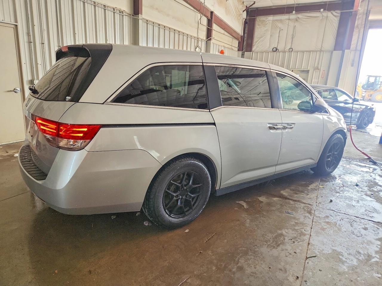 2014 Honda Odyssey Exl - Фото 3