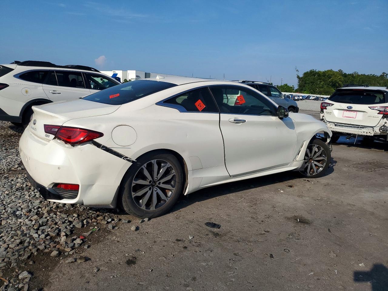 2021 Infiniti Q60 Luxe - Image 3
