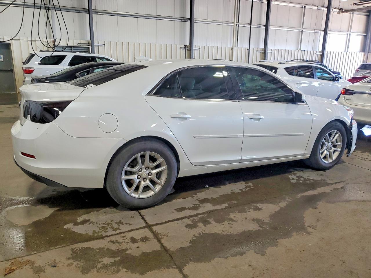2015 Chevrolet Malibu 1Lt - Image 3