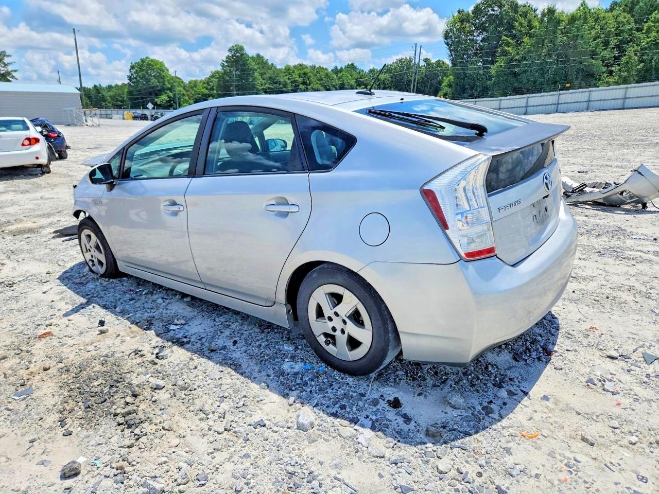 2010 Toyota Prius Ii - Image 2