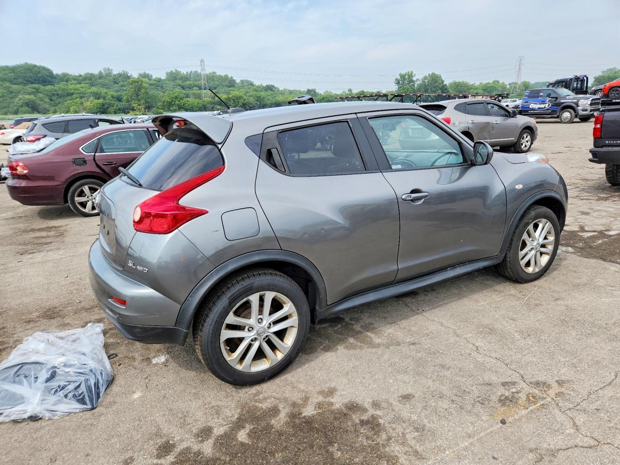 2011 Nissan Juke S - Фото 3