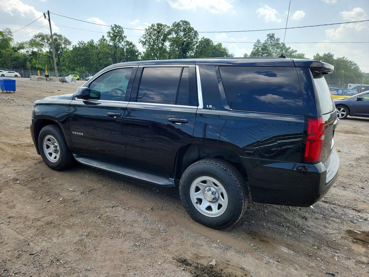 2016 Chevrolet Tahoe K1500 - Фото 2
