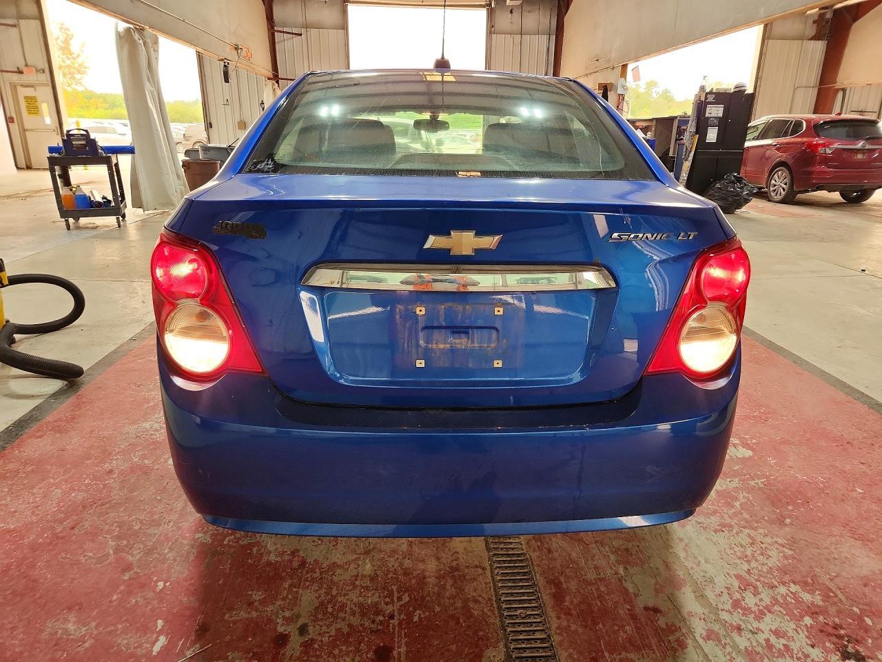2016 Chevrolet Sonic Lt - Image 6