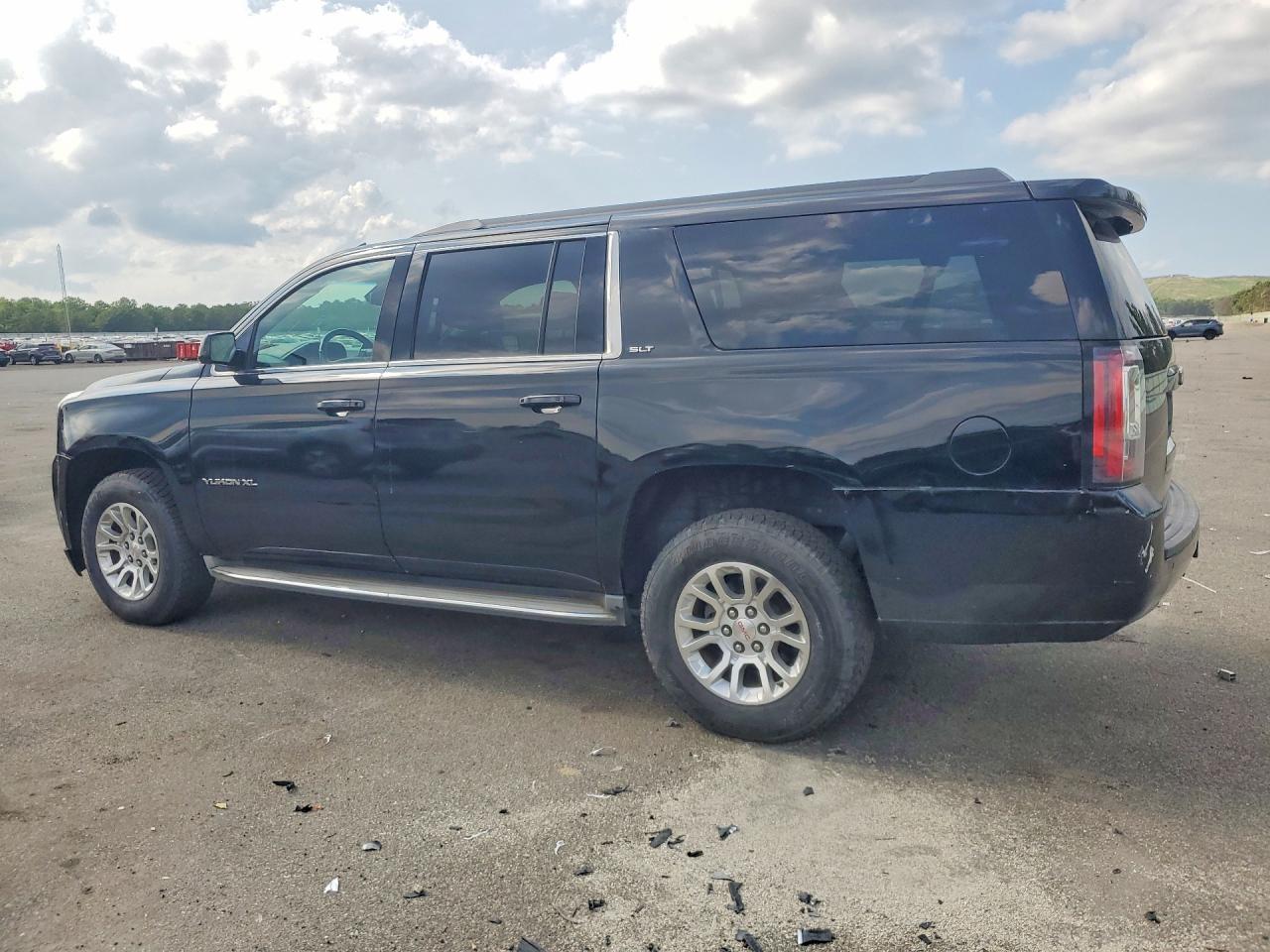 2015 GMC Yukon Xl K1500 Slt - Image 2