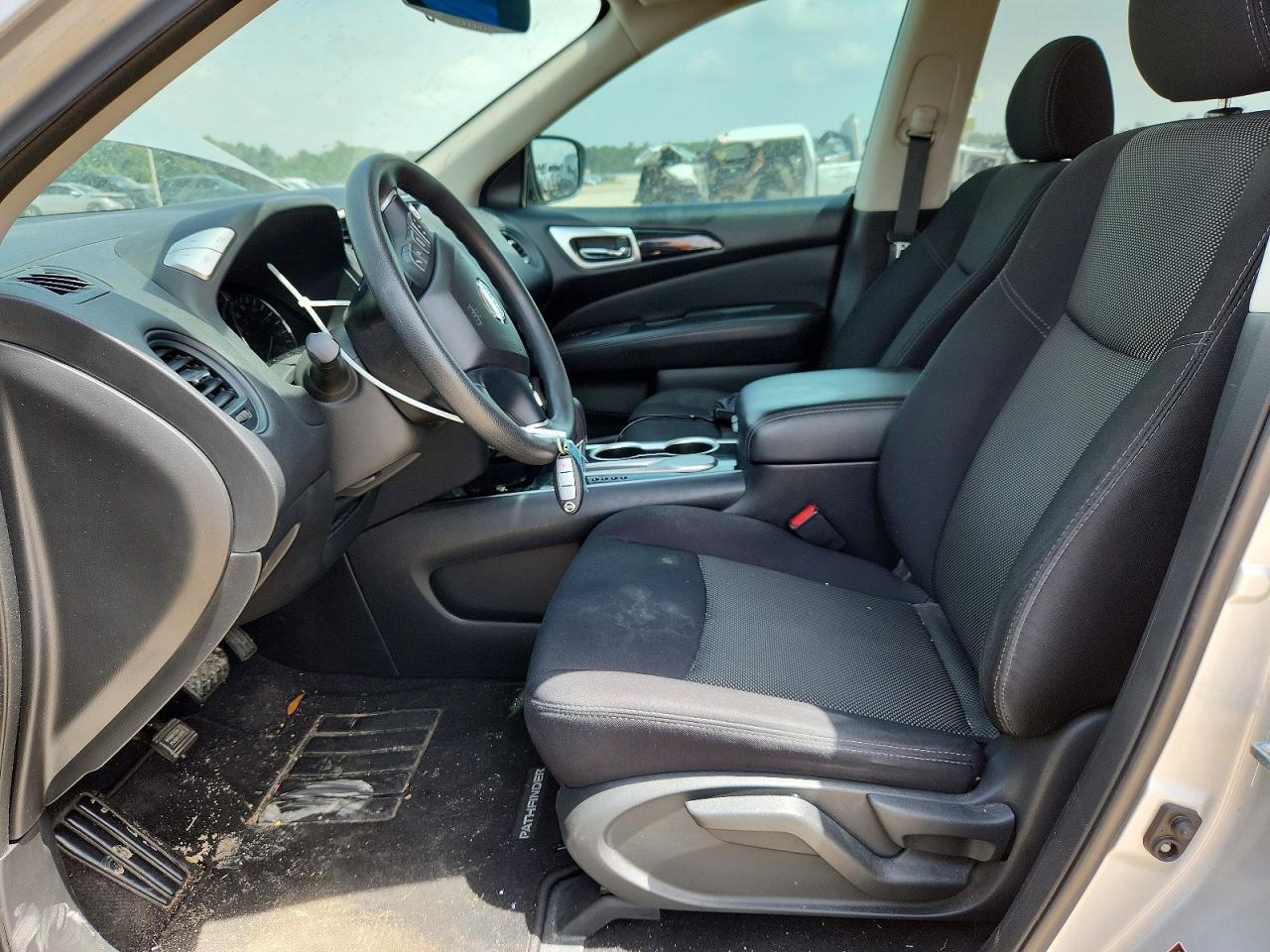 2020 Nissan Pathfinder S - Фото 7