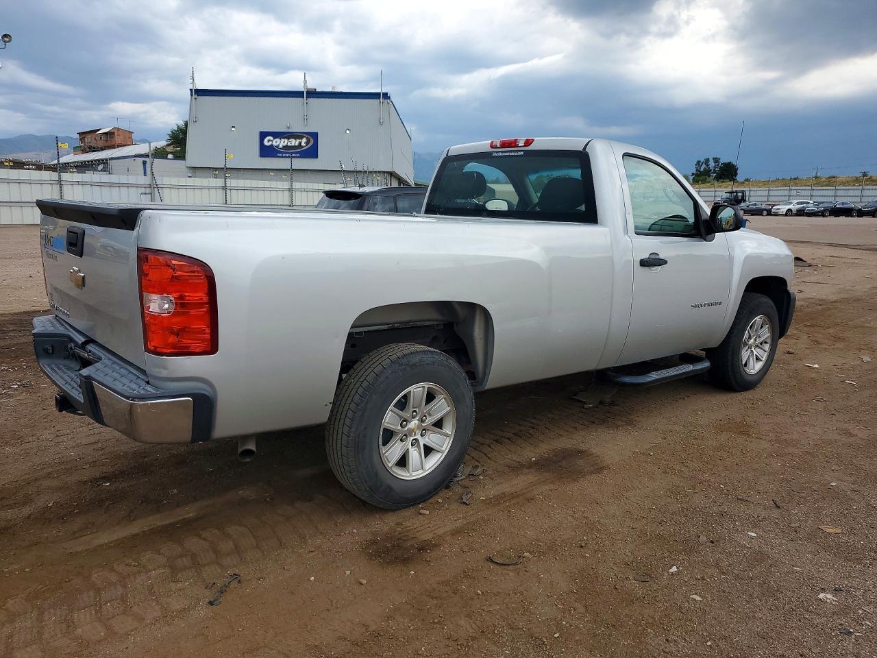 2011 Chevrolet Silverado C1500 - Фото 3