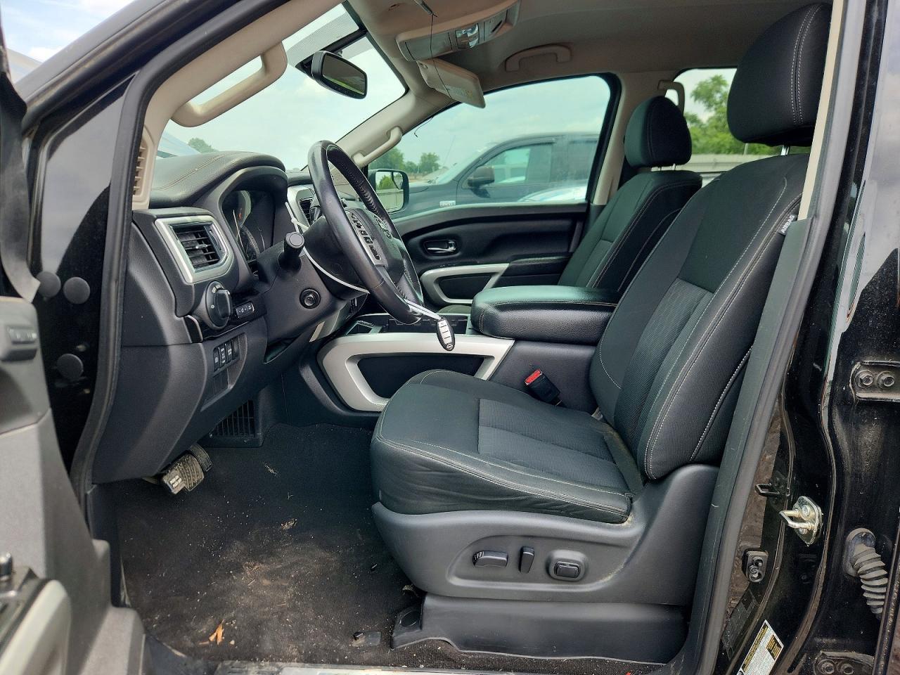 2017 Nissan Titan S - Image 7