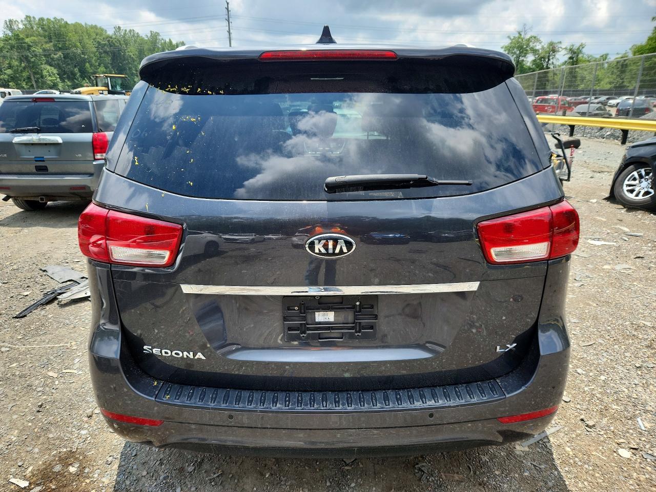 2016 Kia Sedona Lx - Image 6