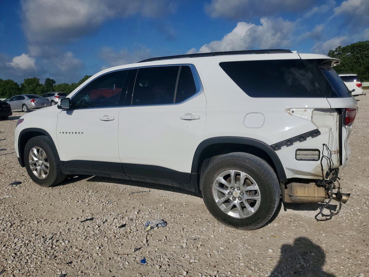 2019 Chevrolet Traverse Lt - Фото 2