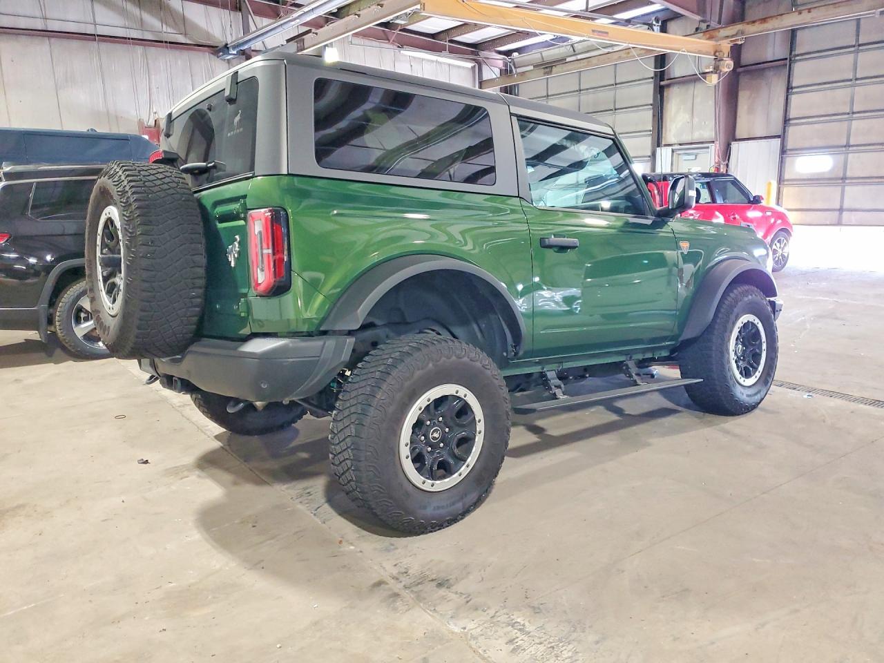 2023 Ford Bronco Base - Image 3