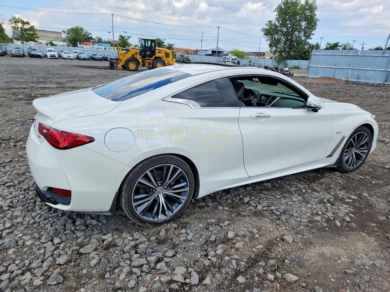 2017 Infiniti Q60 3.0T Premium - Фото 3