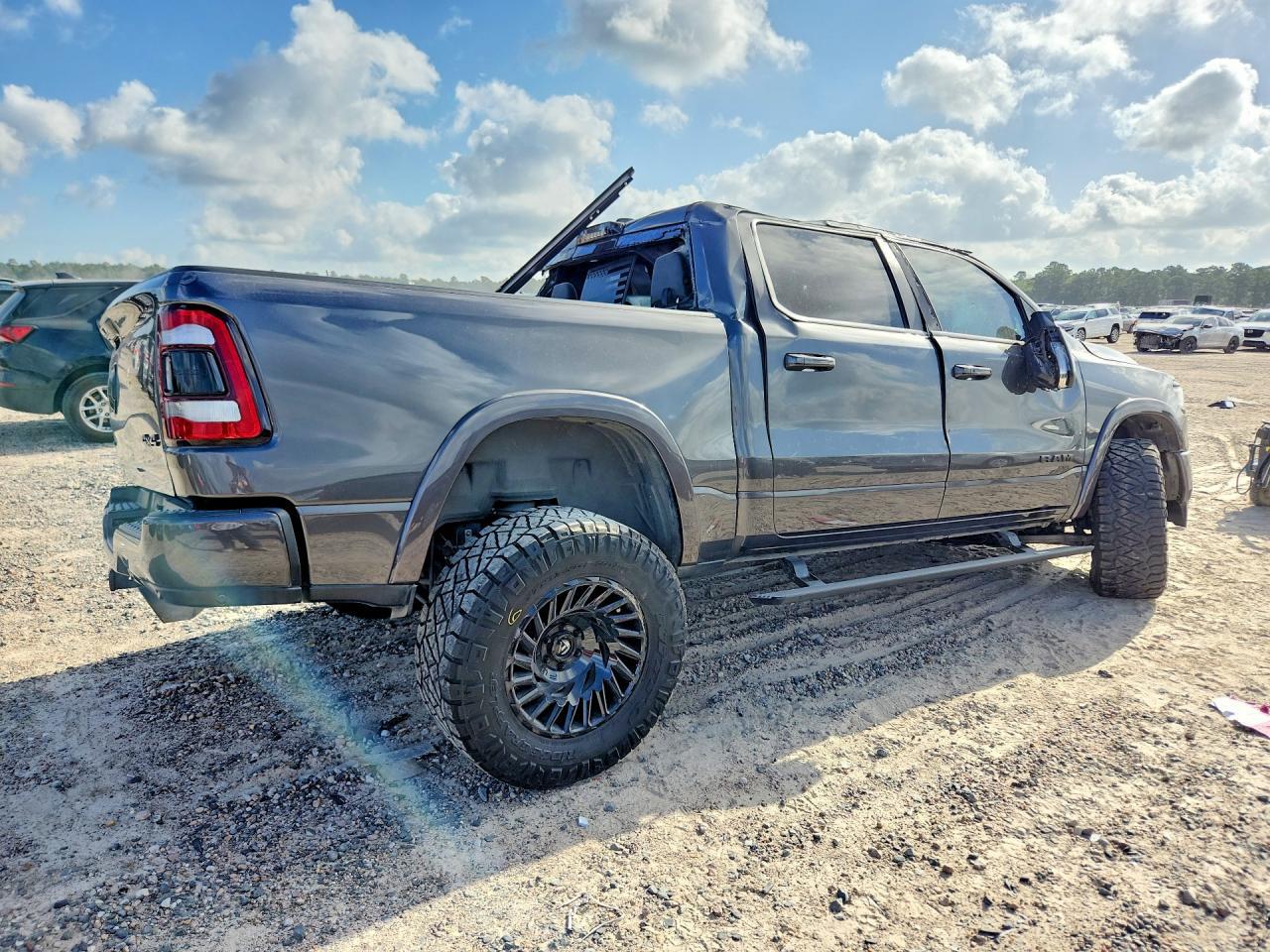 2022 Ram 1500 Limited - Фото 3