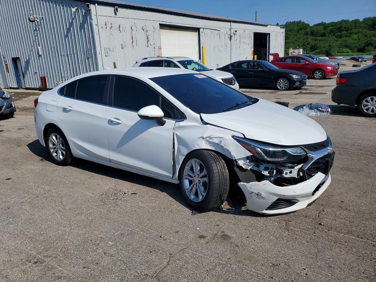 2019 Chevrolet Cruze Lt - Фото 4