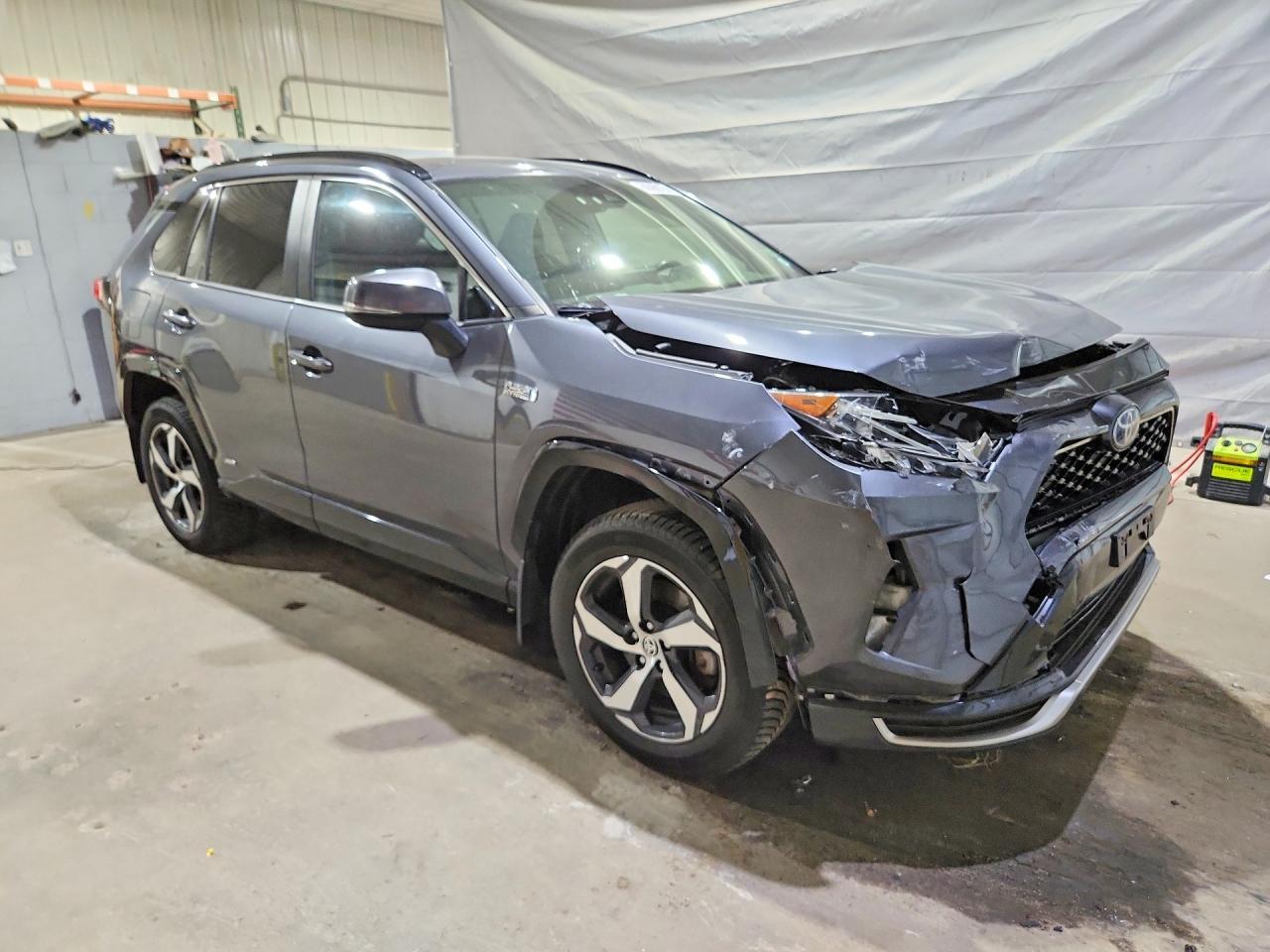2021 Toyota Rav4 Prime Se - Фото 4