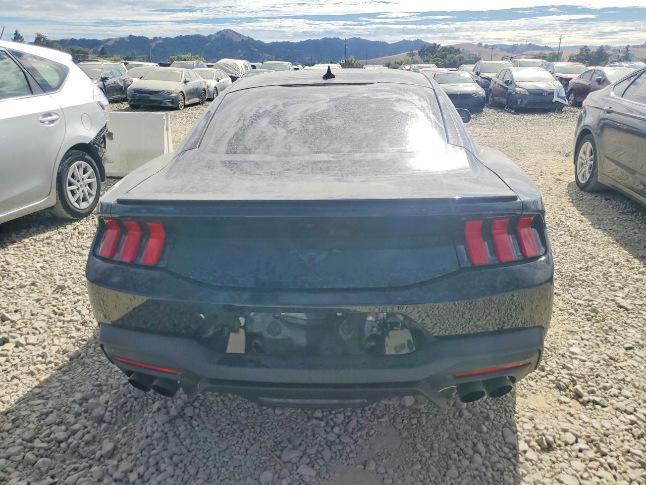 2025 Ford Mustang - Фото 6
