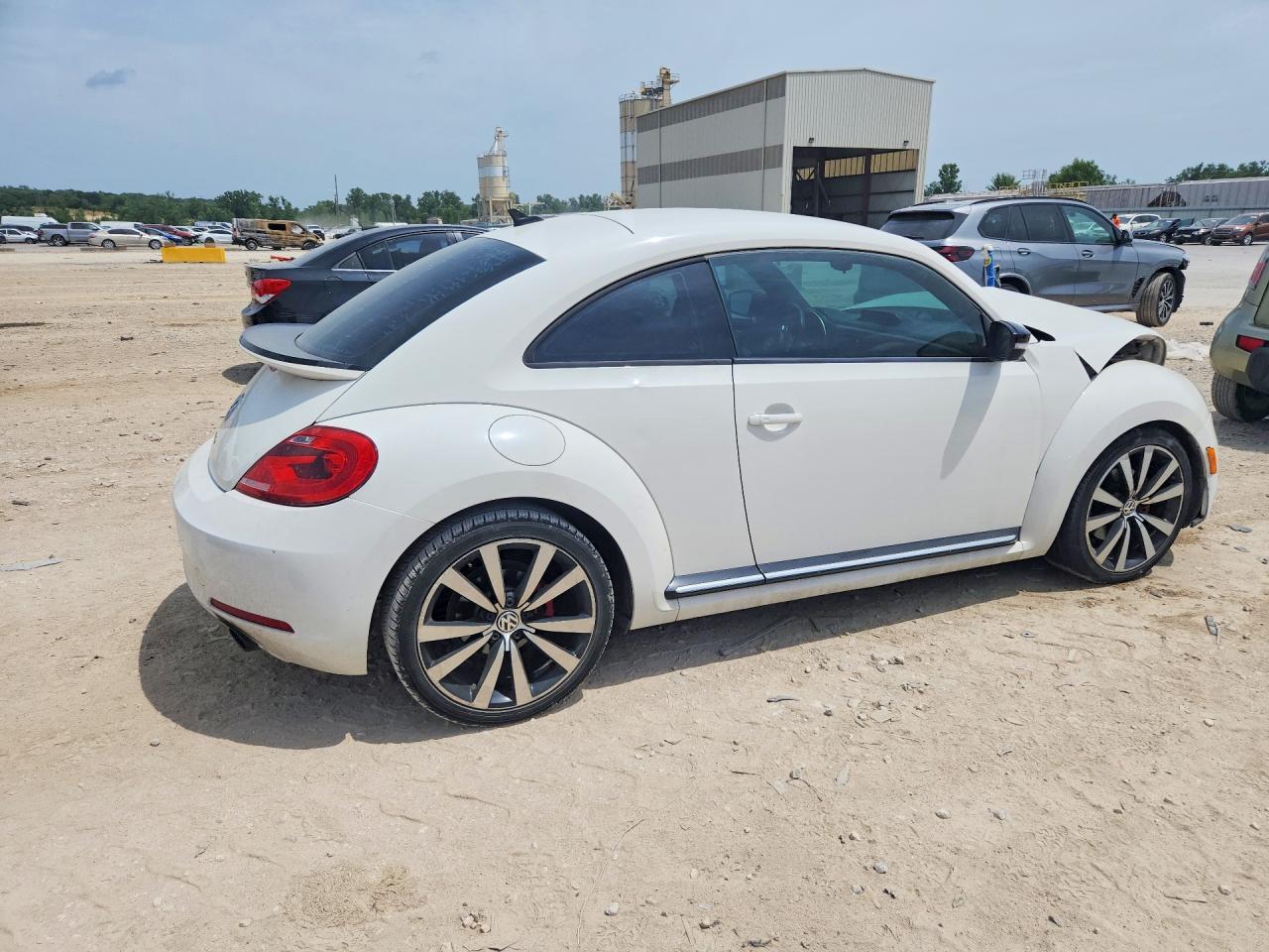 2012 Volkswagen Beetle Turbo - Фото 3