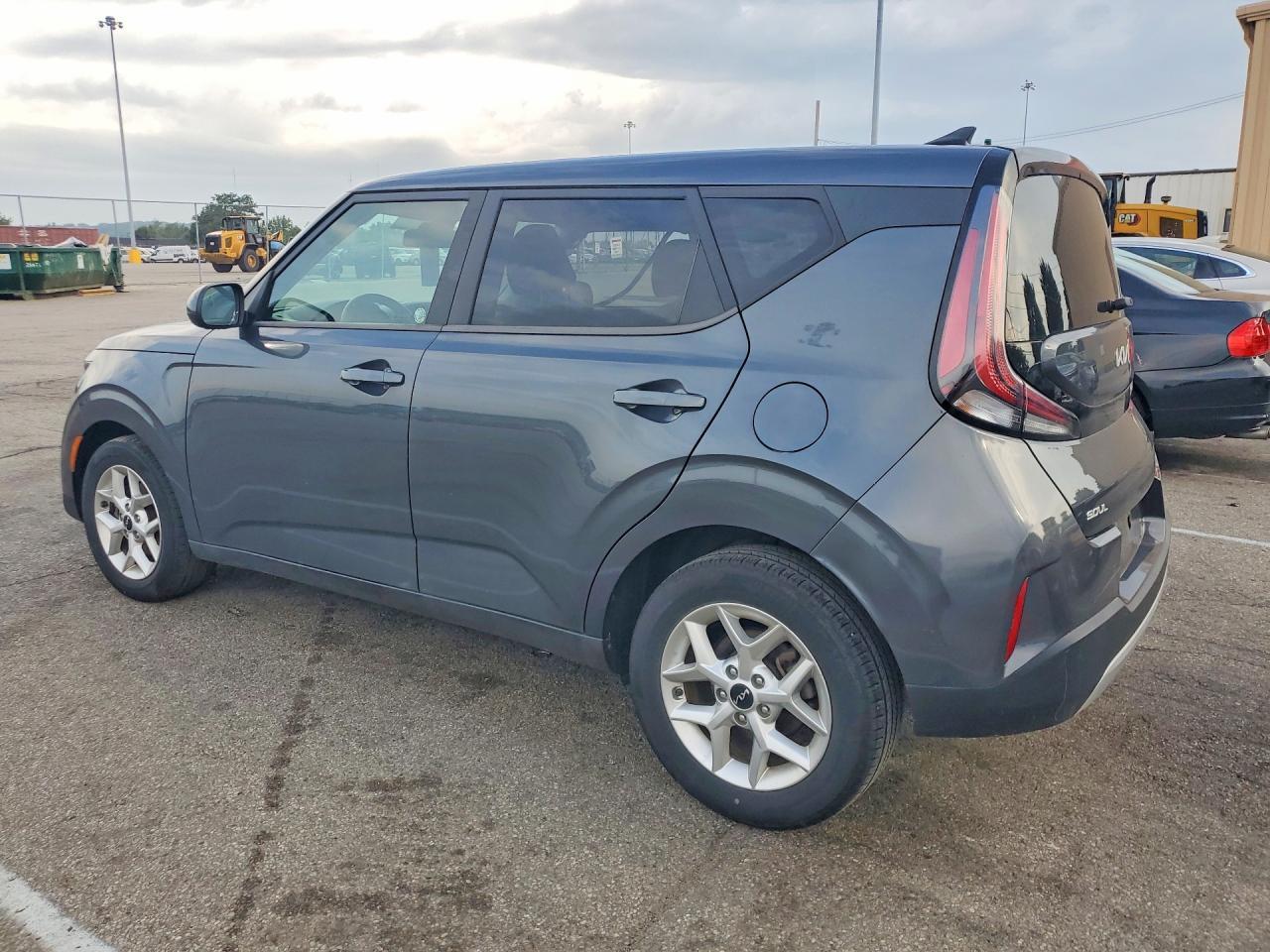 2023 Kia Soul Lx - Image 2
