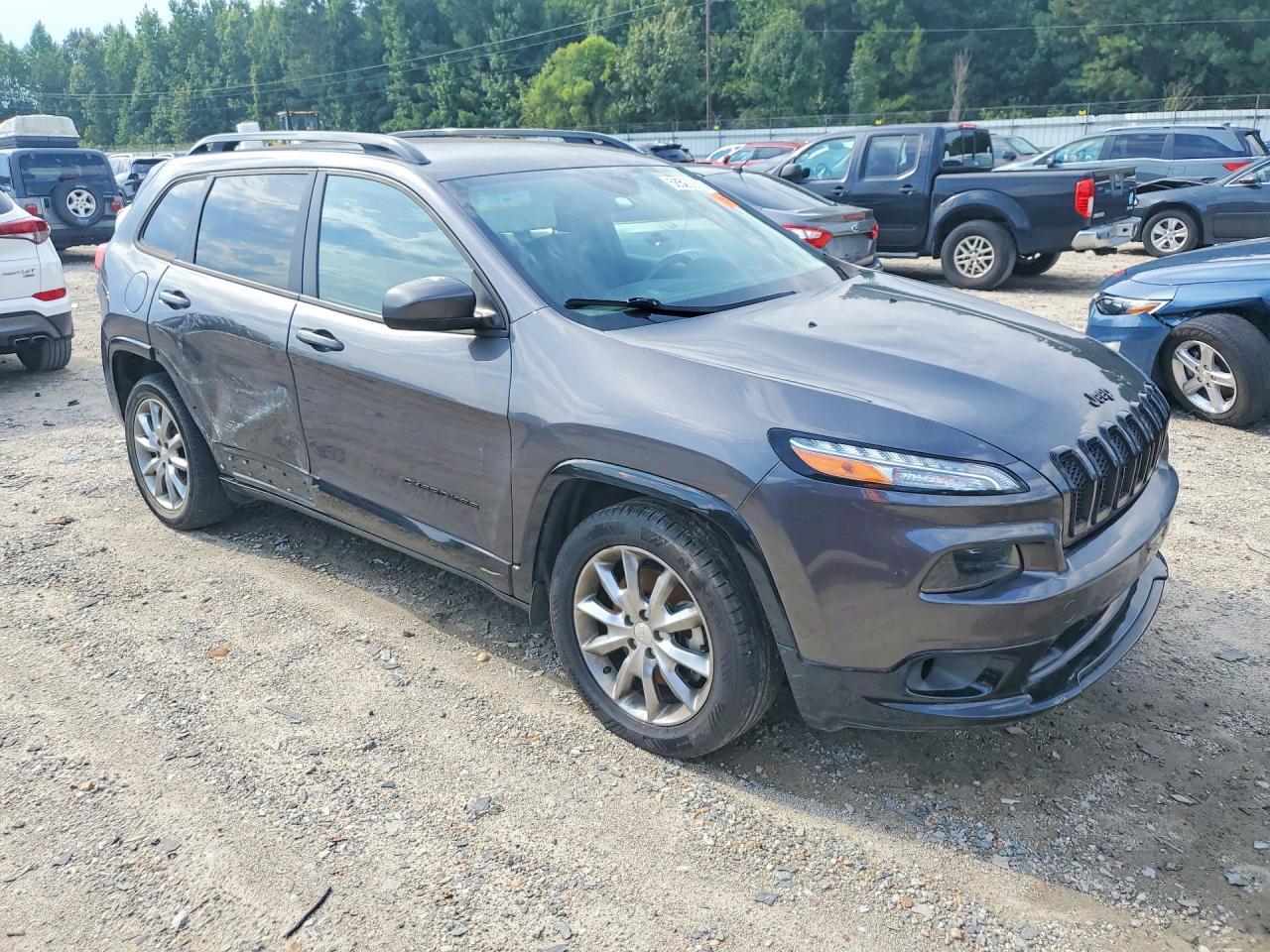 2018 Jeep Cherokee Latitude - Image 4