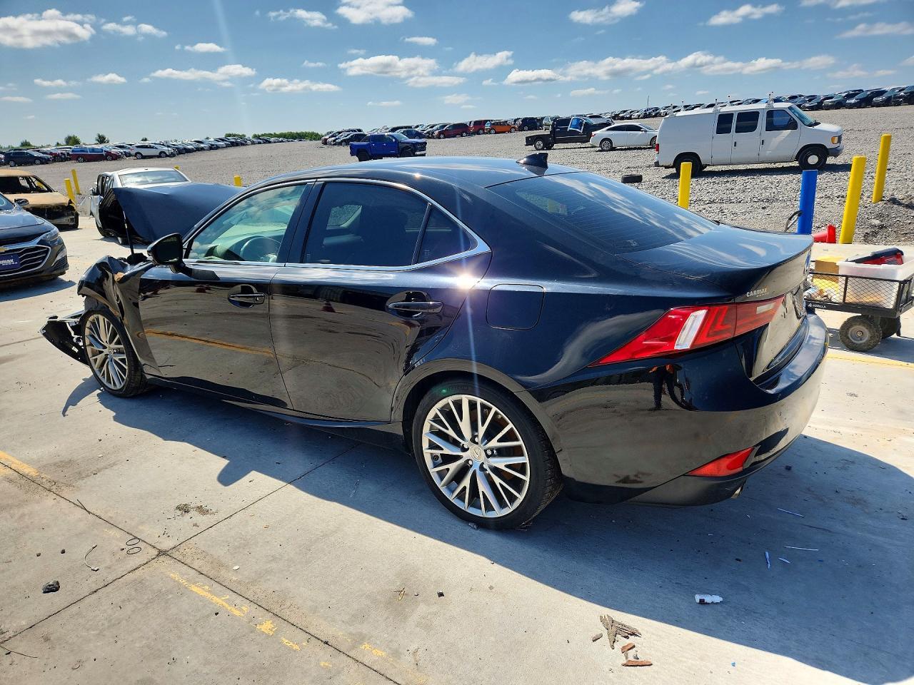 2016 Lexus Is 300 - Image 2