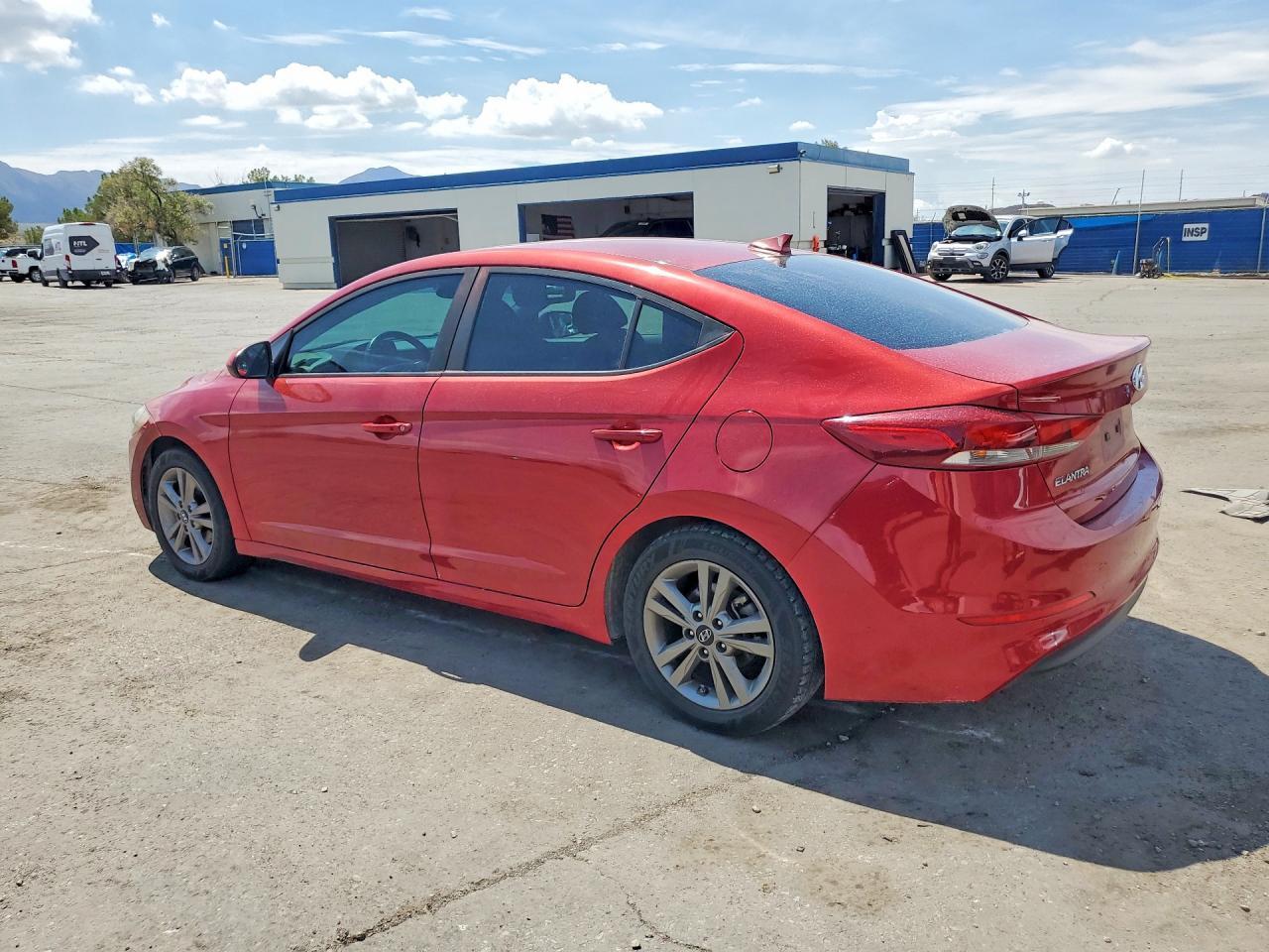 2018 Hyundai Elantra Value Edition - Фото 2