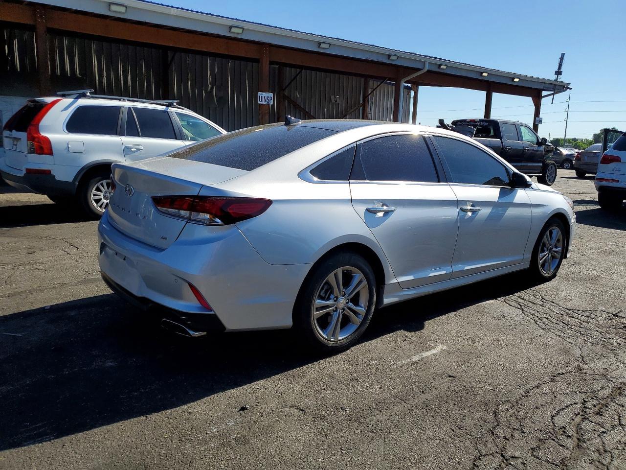 2019 Hyundai Sonata Limited - Image 3