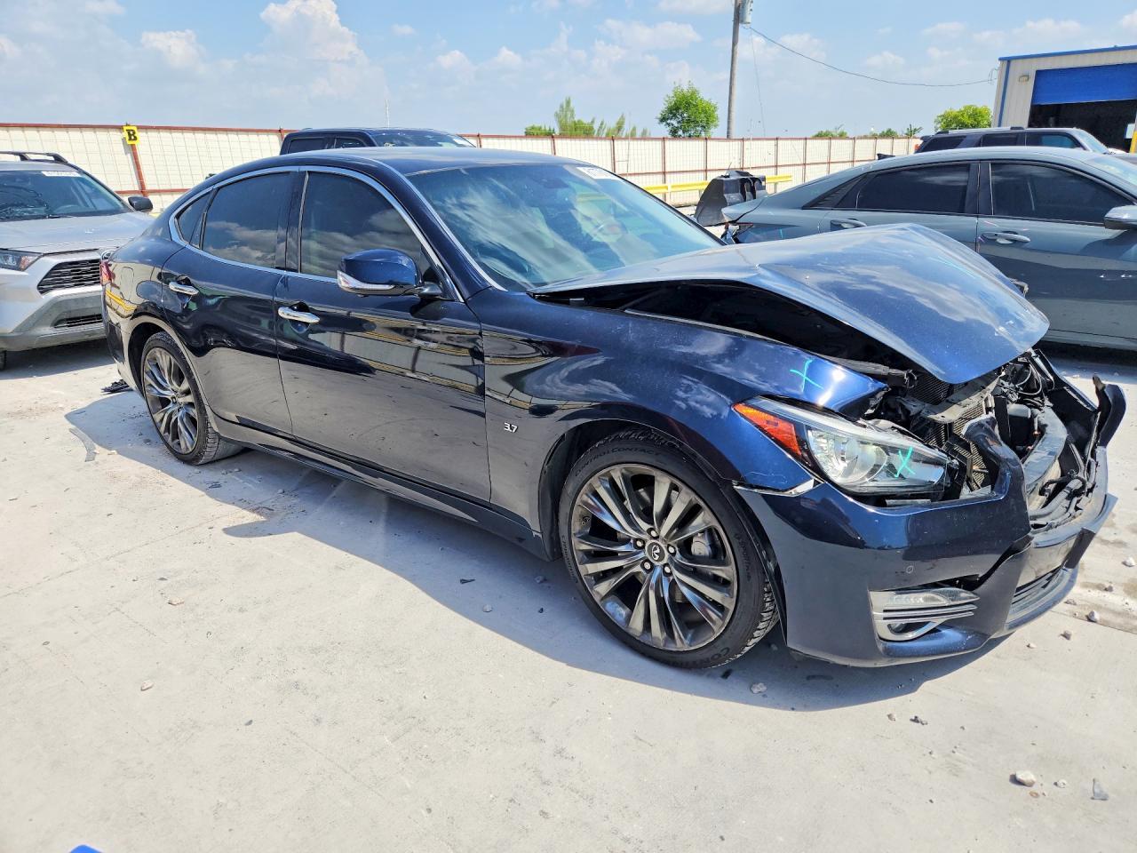 2019 Infiniti Q70 3.7 Luxe - Фото 4
