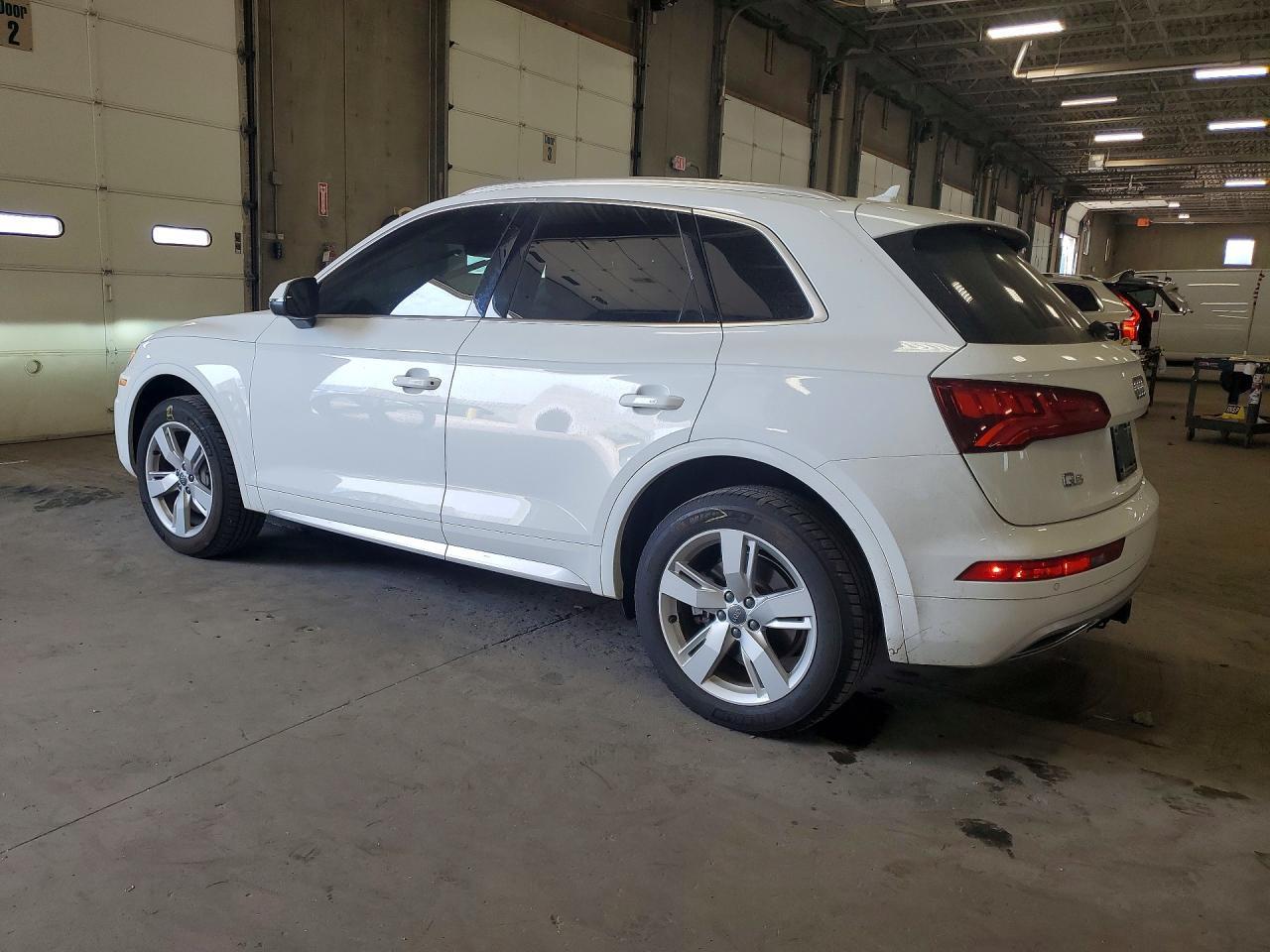 2018 Audi Q5 Premium Plus - Фото 2