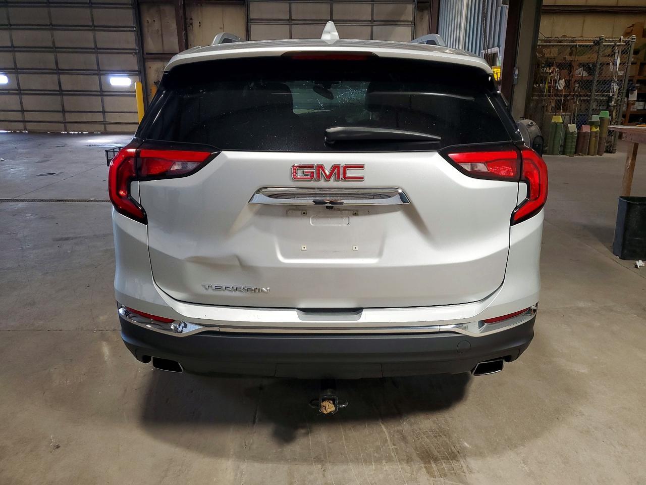 2018 GMC Terrain Slt - Image 6
