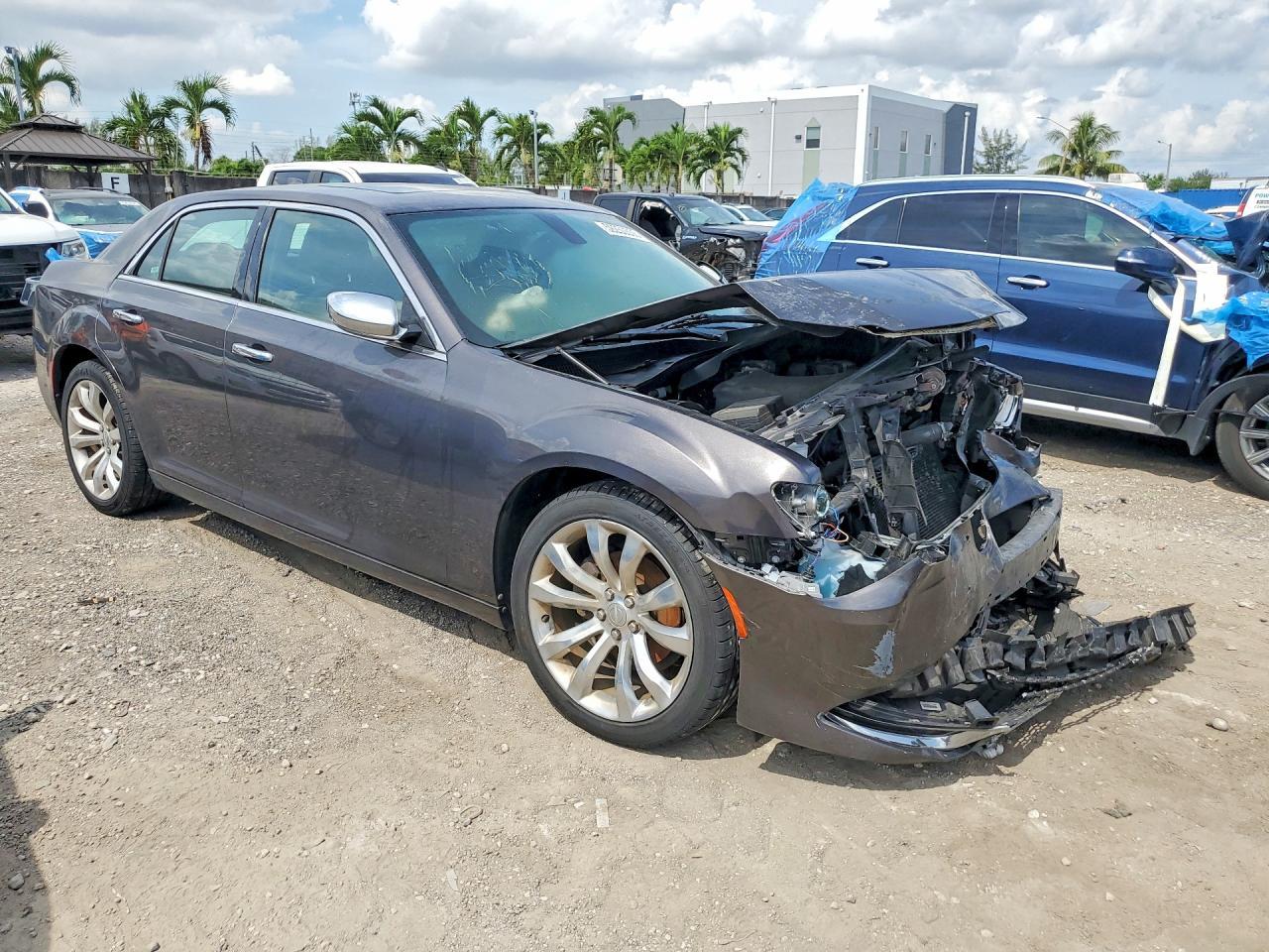 2020 Chrysler 300 Limited - Фото 4