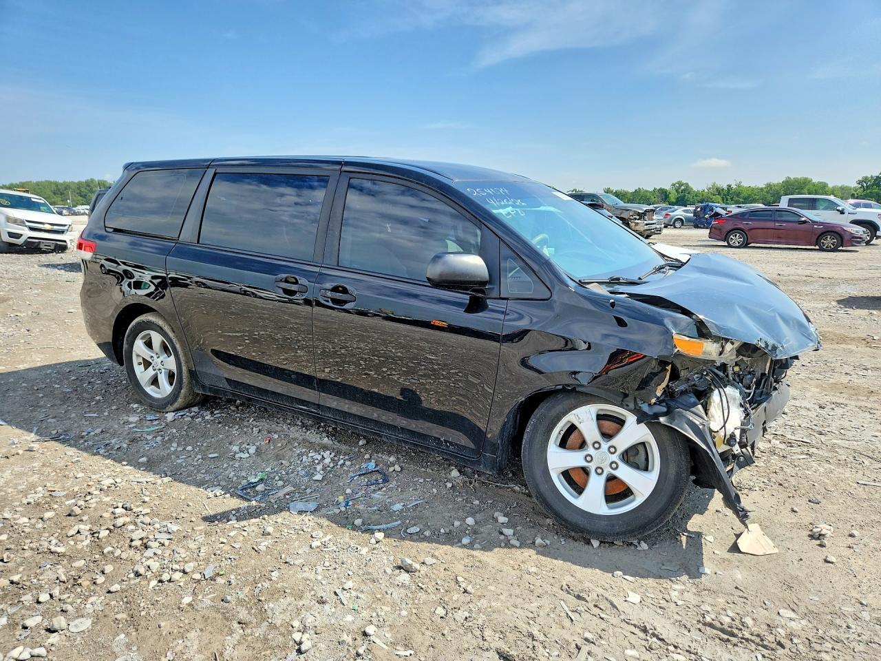 2012 Toyota Sienna Base 7-Passenger - Фото 4