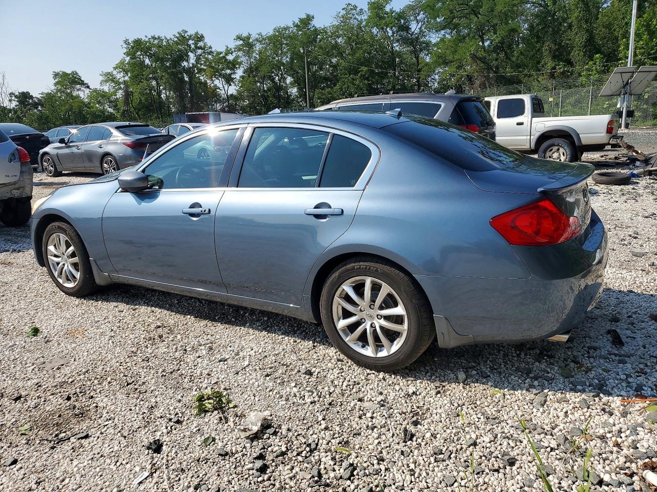 2009 Infiniti G37 Sedan X - Image 2