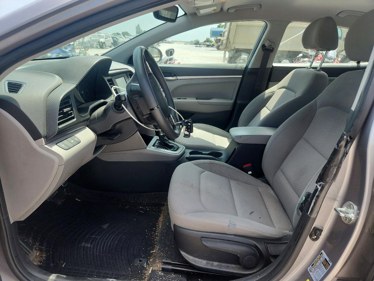 2020 Hyundai Elantra Se - Фото 7