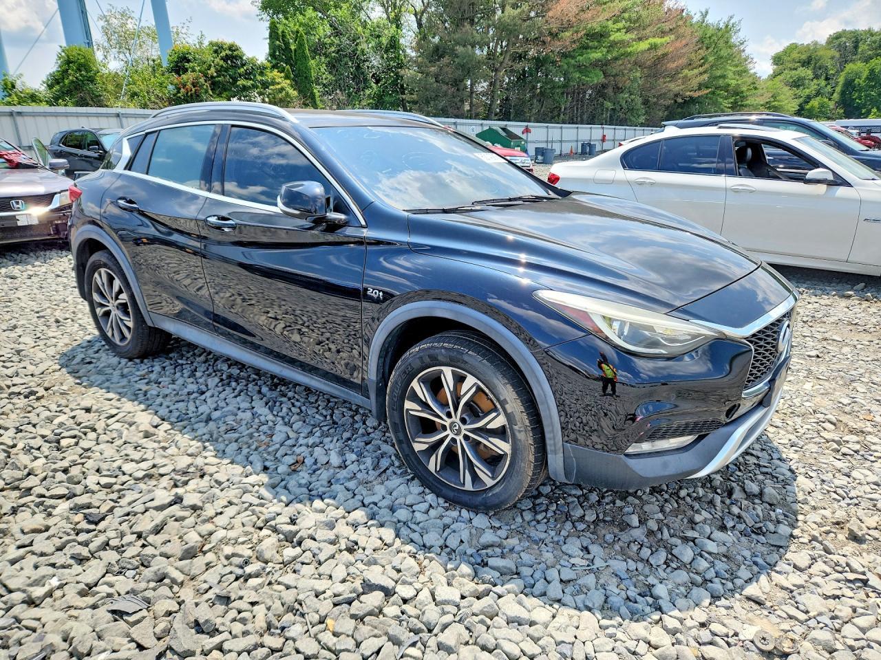 2017 Infiniti Qx30 Base - Фото 4