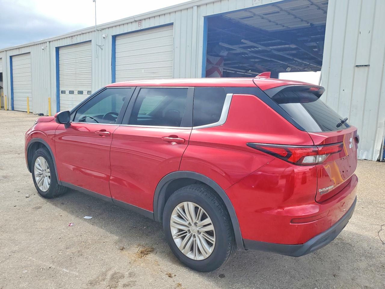2023 Mitsubishi Outlander Es - Фото 2