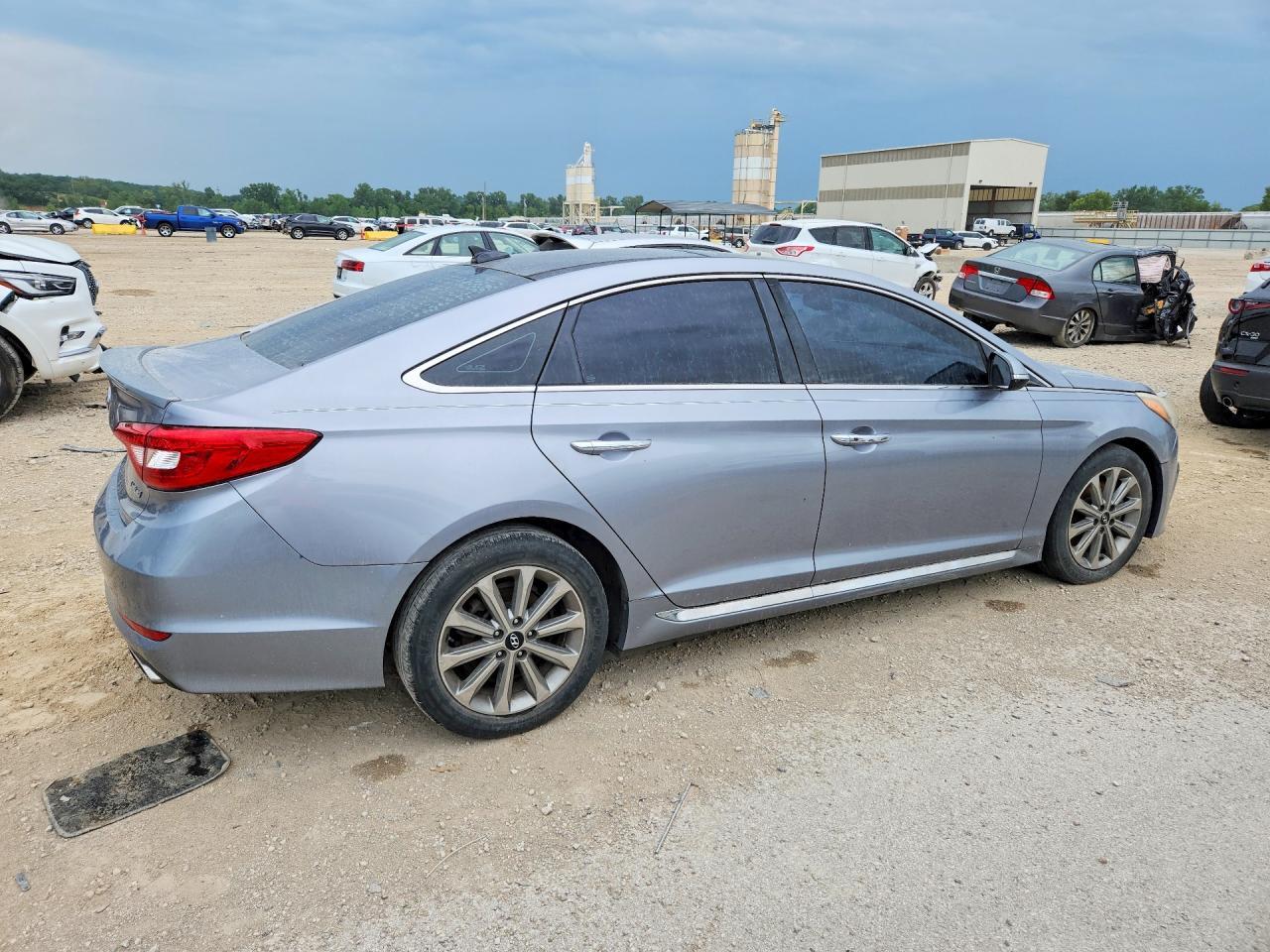 2016 Hyundai Sonata Limited - Image 3