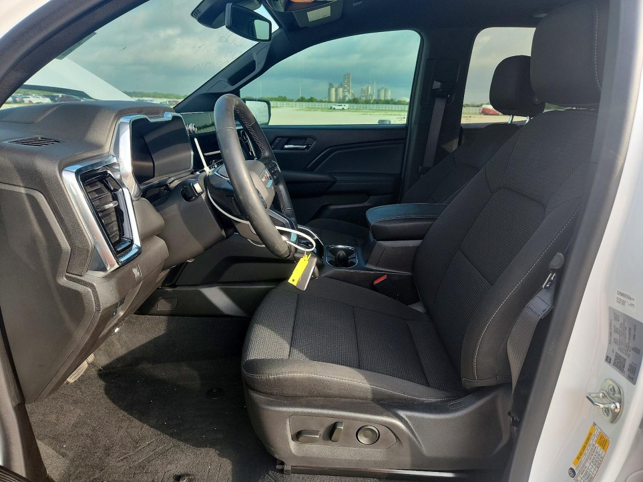 2025 GMC Canyon Elevation - Image 7